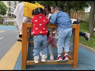 小一班宝宝天地：我运动，我快乐