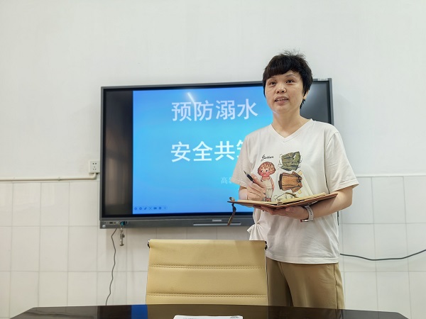 486038baadca4738b9b2a9fe2554a796.jpg 486038baadca4738b9b2a9fe2554a796.jpg