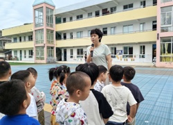“童”讲普通话 心“语”共相通